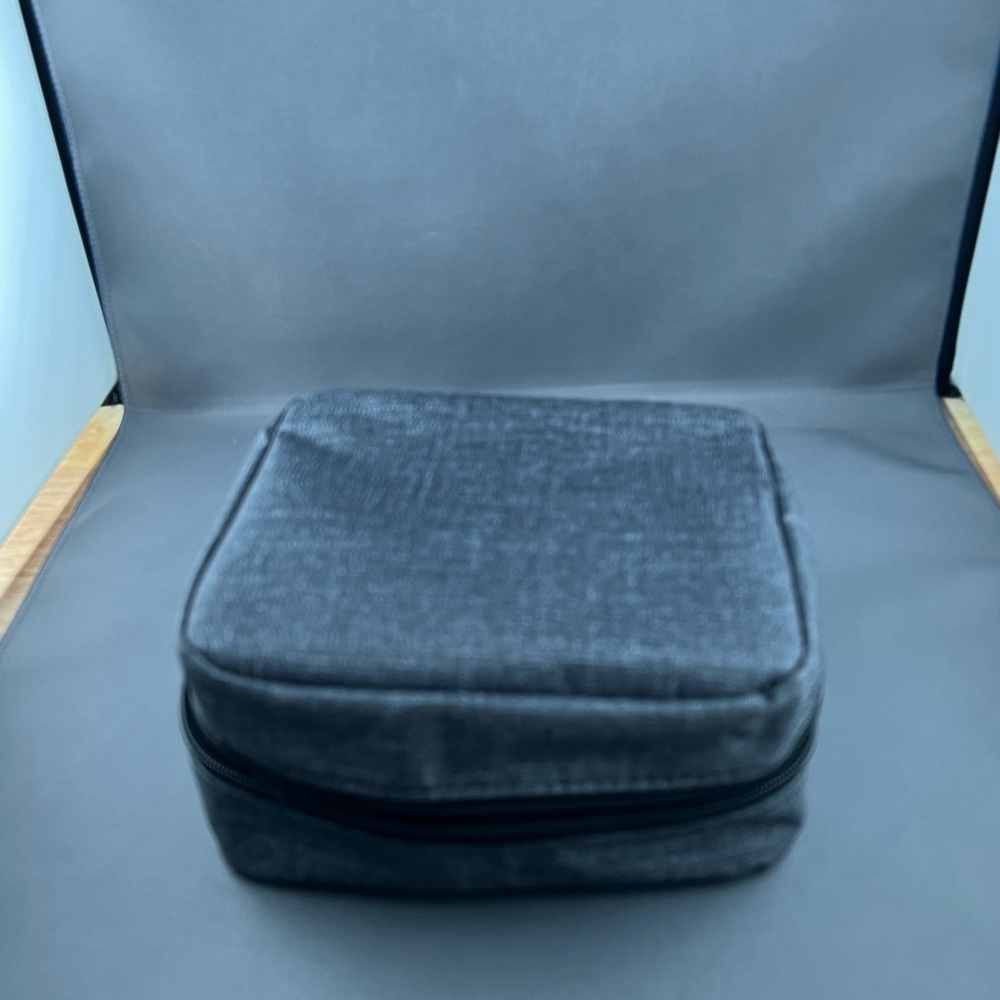 Thirty-one multi pouch zip case - new w/o tags gray crosshatch